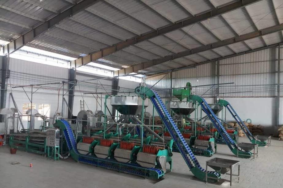 Máy chẻ tách vỏ hạt điều